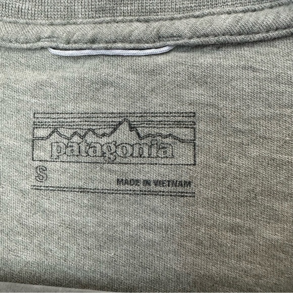 Patagonia men’s t-shirt - Picture 4 of 7